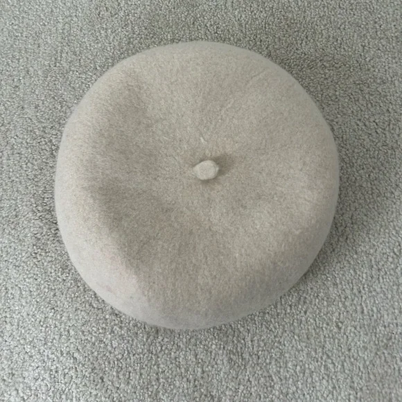 Structured wool beret hat - Picture 3 of 6